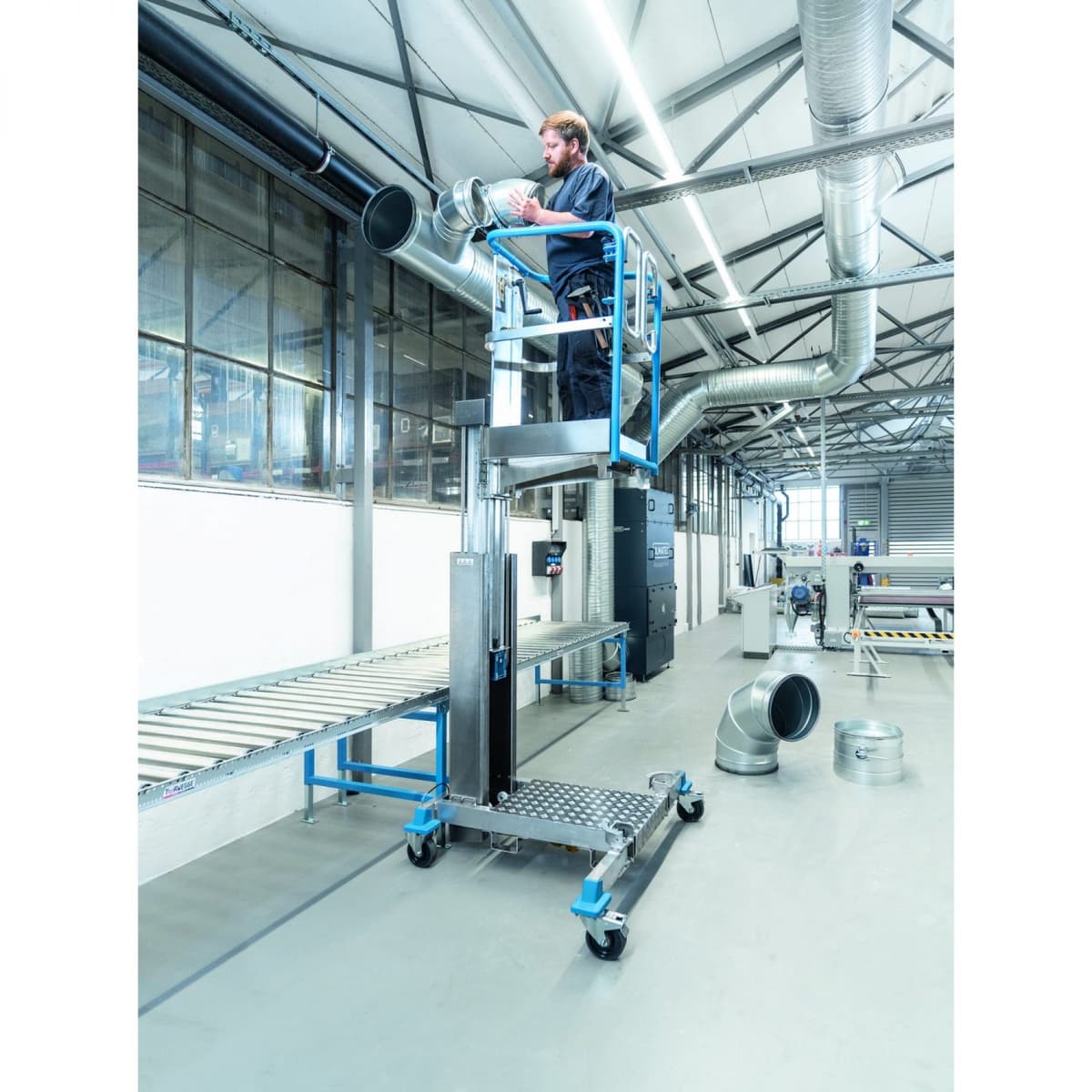 Ручной телескопический подъемник Zarges Liftmaster U 40002